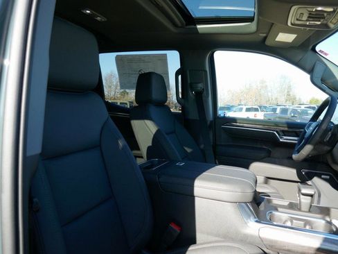 New 2026 Chevrolet Silverado 1500 LTZ w/ LTZ Premium Package image 10