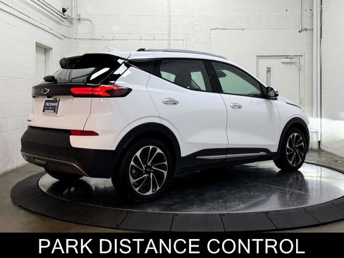 Used 2023 Chevrolet Bolt EUV Premier image 8