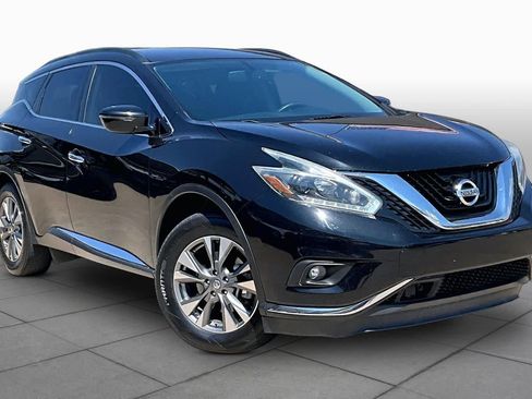 Used 2018 Nissan Murano SV FWD image 2