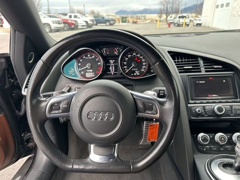 Used 2011 Audi R8 V10 image 8