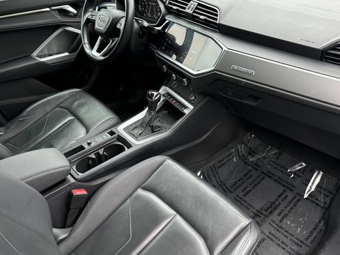 Used 2024 Audi Q3 2.0T Premium image 18