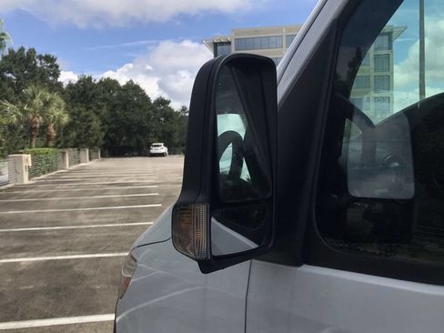Used 2023 Mercedes-Benz Sprinter 2500 image 9