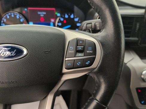 Used 2020 Ford Explorer XLT w/ Equipment Group 202A AWD/4WD image 38