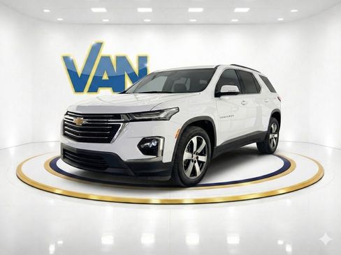 Used 2023 Chevrolet Traverse LT w/ LT Premium Package AWD/4WD image 1