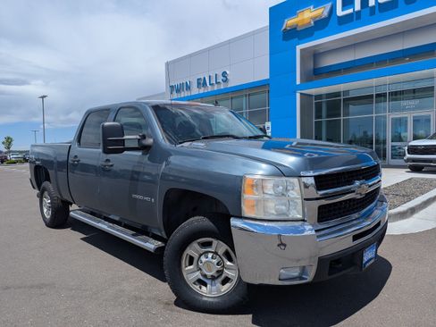 Used 2007 Chevrolet Silverado 2500 LT w/ 1LT Convenience Package AWD/4WD image 1