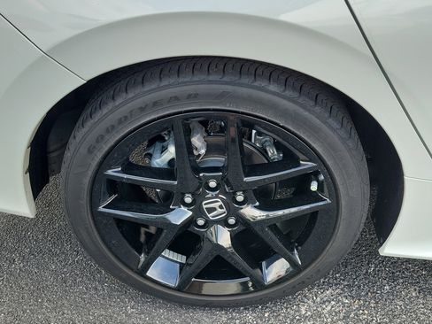 Used 2023 Honda Civic Sport image 10