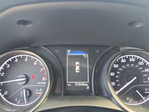 Used 2021 Toyota Camry SE FWD image 13