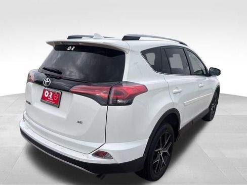 Used 2018 Toyota RAV4 SE w/ Power Extra Value Package FWD image 5