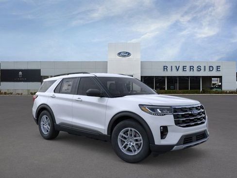 New 2026 Ford Explorer Active w/ Active Comfort Package image 7