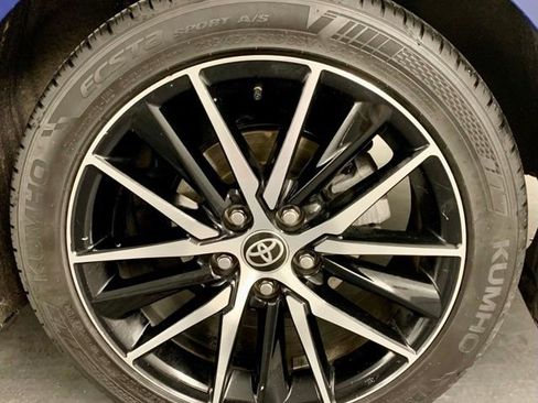 Used 2023 Toyota Camry SE w/ Convenience Package FWD image 11