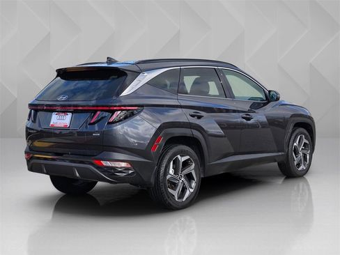 Used 2022 Hyundai Tucson Limited w/ Winter Package image 6