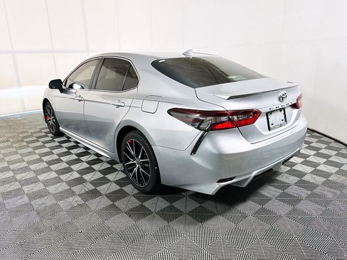 Used 2023 Toyota Camry SE FWD image 5