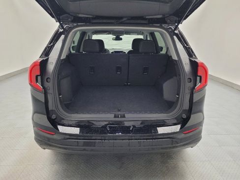 Used 2024 GMC Terrain SLE image 29