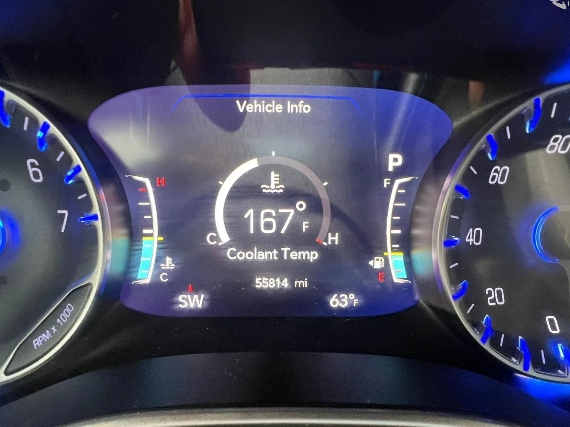 Used 2021 Chrysler Pacifica Touring-L w/ Uconnect Theater Family Group FWD image 17
