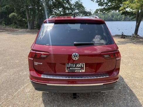 Used 2019 Volkswagen Tiguan SEL FWD image 4