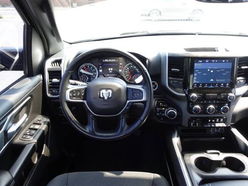 Used 2022 RAM 1500 Big Horn AWD/4WD image 40