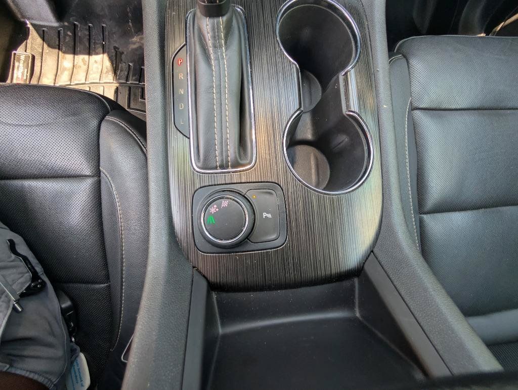 Used 2017 GMC Acadia SLT FWD image 30
