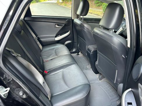 Used 2013 Toyota Prius Four w/ Deluxe Solar Roof Pkg FWD image 16