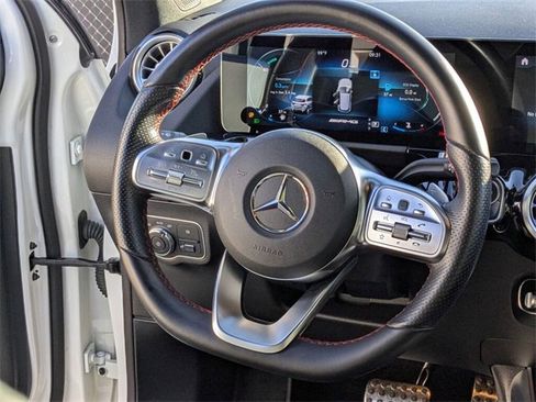 Used 2022 Mercedes-Benz GLA 35 AMG 4MATIC image 18