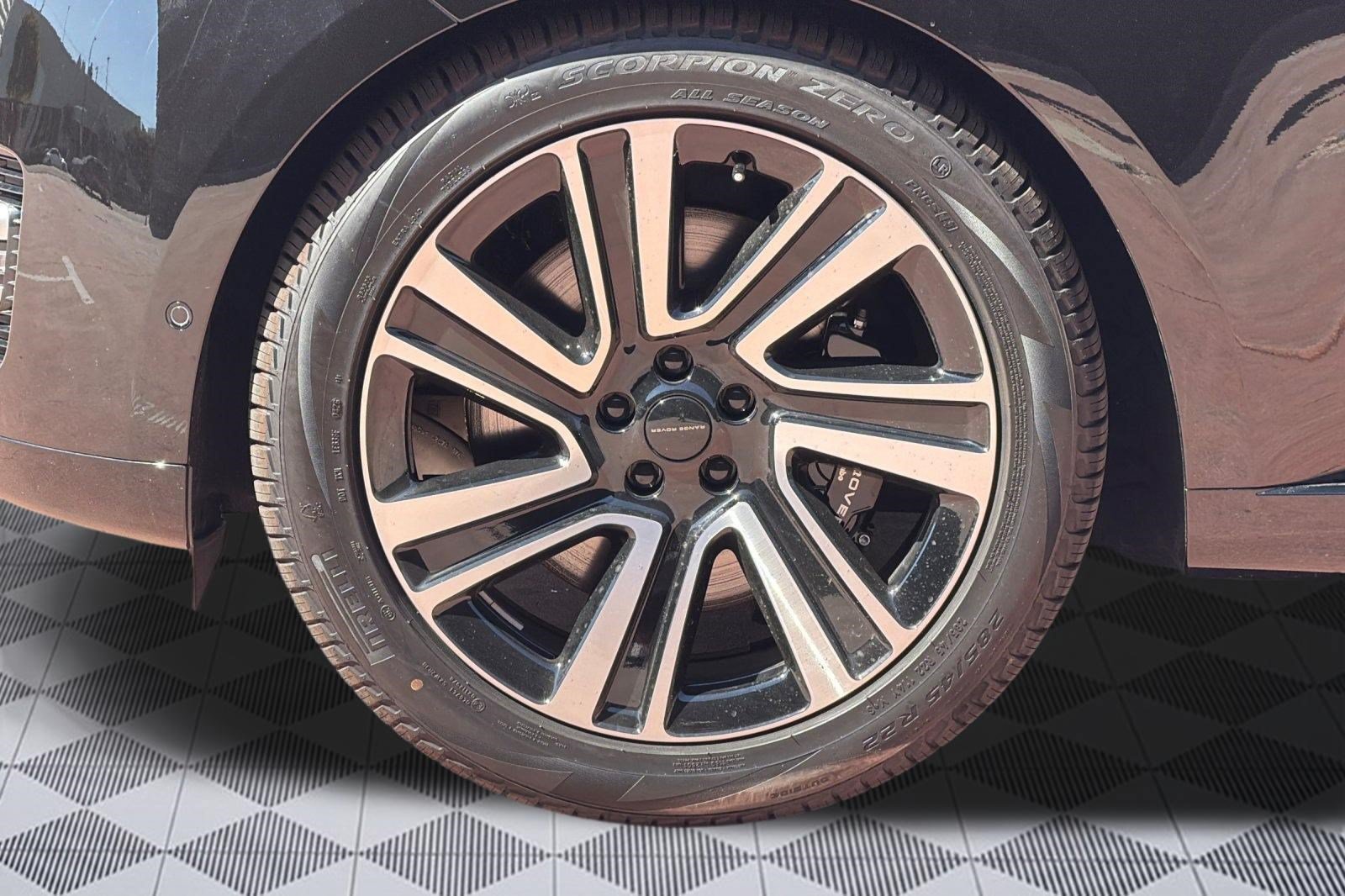 New 2026 Land Rover Range Rover Autobiography AWD/4WD image 12