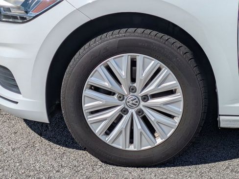 Used 2020 Volkswagen Jetta S w/ Driver Assistance Package image 9