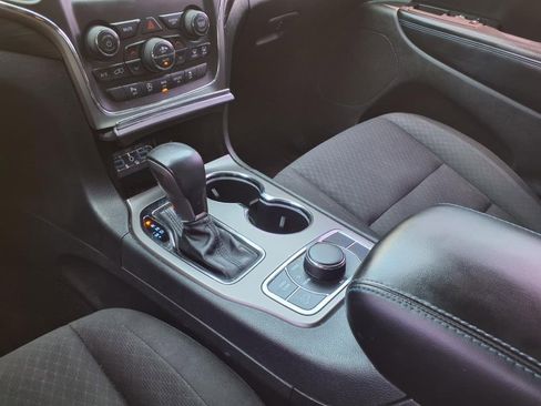 Used 2019 Jeep Grand Cherokee Laredo image 11