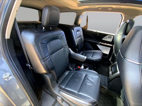 Used 2022 Lincoln Aviator Reserve w/ Equipment Group 201A AWD/4WD image 20