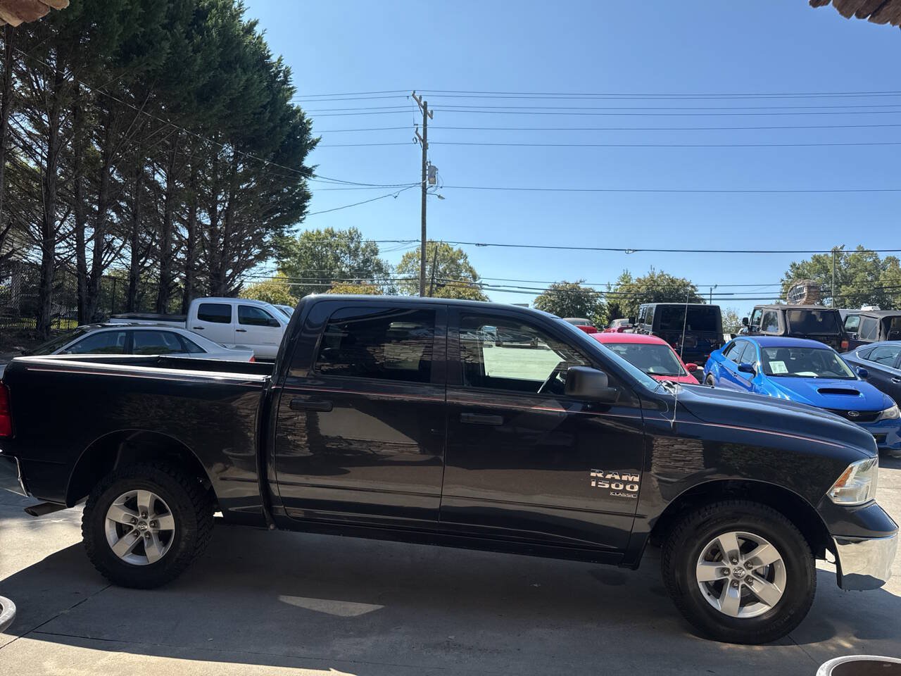Used 2021 RAM 1500 Tradesman w/ Chrome Appearance Group AWD/4WD image 7