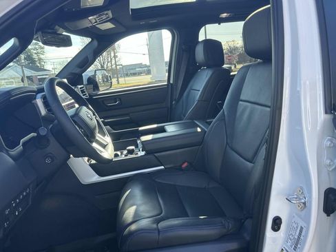 Used 2025 Toyota Sequoia Platinum image 18