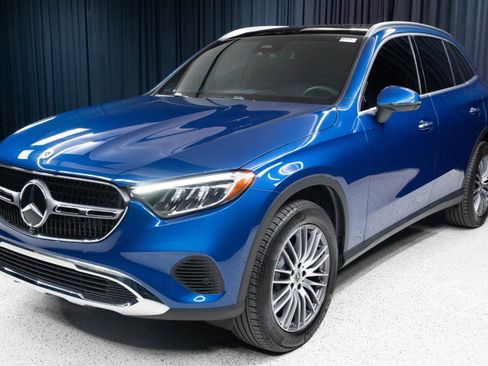 Certified 2026 Mercedes-Benz GLC 300 image 1