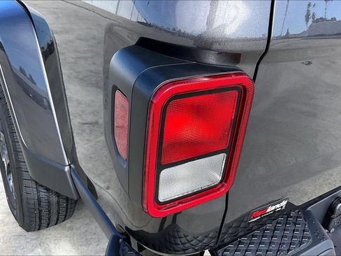 New 2026 Jeep Gladiator Sport AWD/4WD image 26