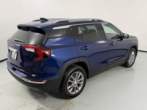 Used 2022 GMC Terrain SLT w/ LPO, Floor Liner Package image 5