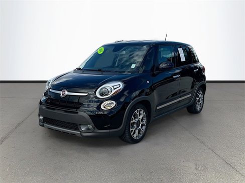 Used 2014 FIAT 500L Trekking w/ Popular Equipment Group image 3