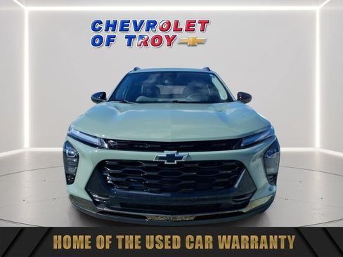 Used 2024 Chevrolet Trax ACTIV w/ Sunroof Package FWD image 2