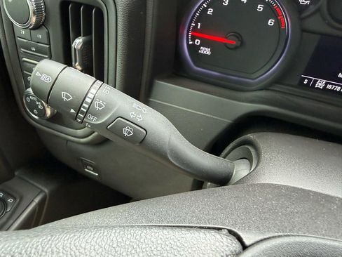 Used 2024 GMC Sierra 3500 Pro AWD/4WD image 9