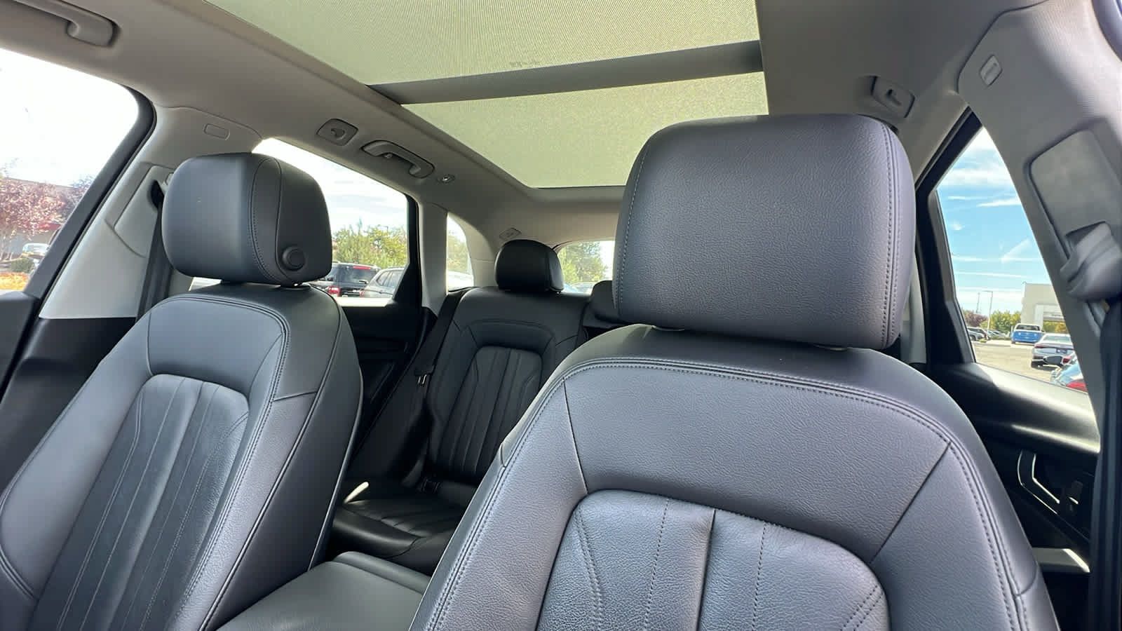 Used 2018 Audi Q5 Prestige w/ Prestige Package AWD/4WD image 11