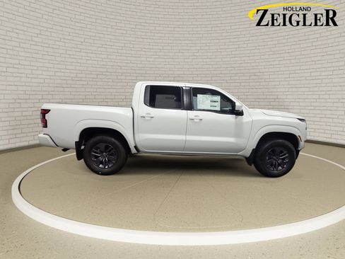 New 2026 Nissan Frontier SV w/ All-Weather Content Package AWD/4WD image 4