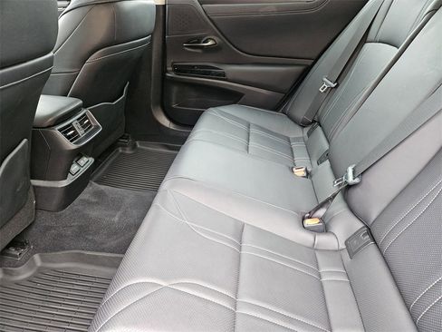 Used 2023 Lexus ES 350 Luxury image 20