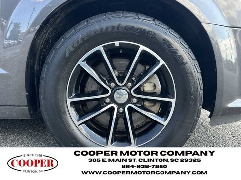Used 2018 Dodge Grand Caravan GT FWD image 12