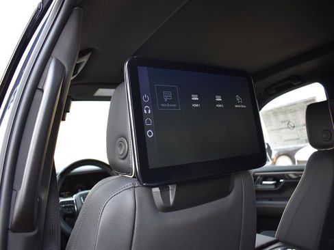 New 2026 GMC Yukon XL Elevation w/ Elevation Premium Package image 17