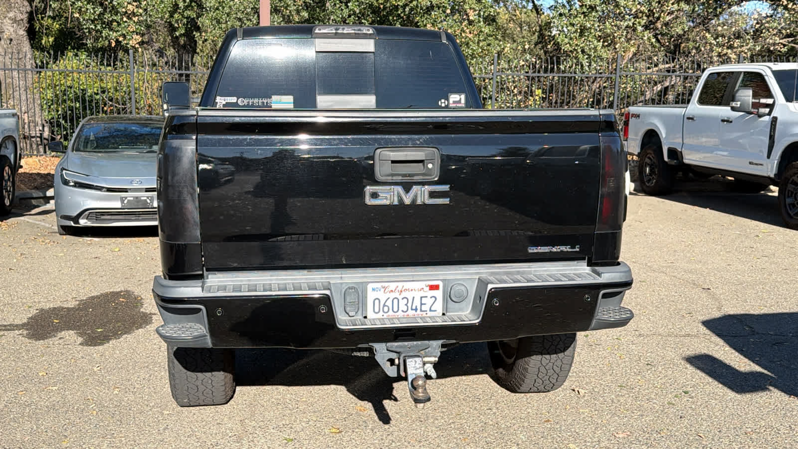 Used 2016 GMC Sierra 2500 Denali w/ Duramax Plus Package AWD/4WD image 6