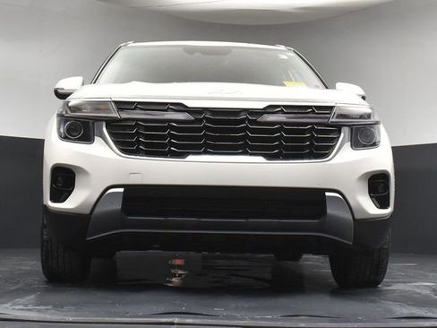 Certified 2025 Kia Seltos S FWD image 31