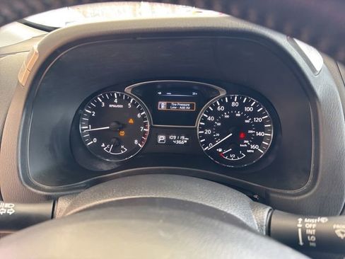 Used 2013 Nissan Pathfinder SV image 16