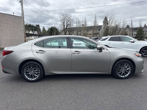 Used 2018 Lexus ES 350 w/ Navigation System Package image 8