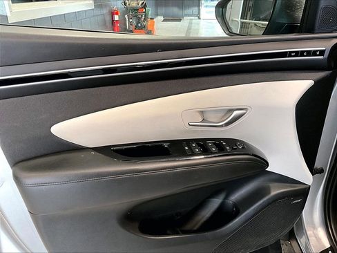 Used 2023 Hyundai Tucson Limited w/ Cargo Package image 11