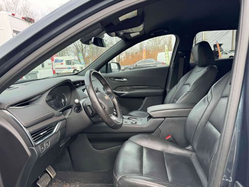 Used 2021 Cadillac XT4 Sport image 28