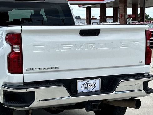 Used 2024 Chevrolet Silverado 2500 LT AWD/4WD image 6