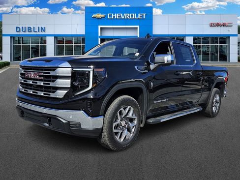 New 2026 GMC Sierra 1500 SLE image 1