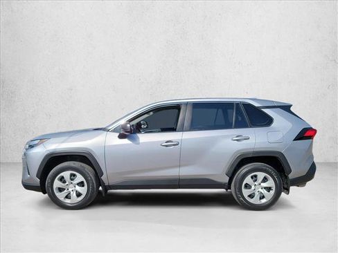 Used 2023 Toyota RAV4 LE FWD image 8