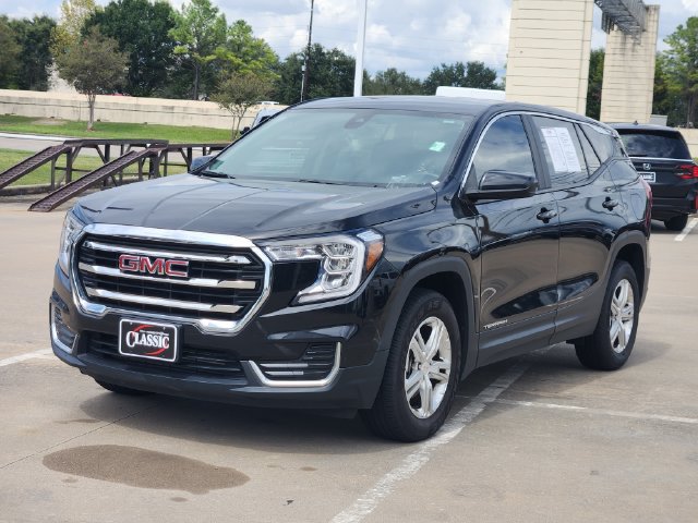 Used 2024 GMC Terrain SLE AWD/4WD image 3